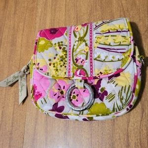 Vera Bradley small wallet, zipper and magnet close 4x4